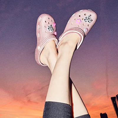Crocs Hangi Ülkenin?