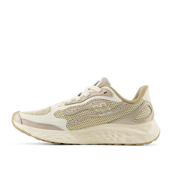 New Balance Fresh Foam Arishi V4 Tiralux Kadın Bej Koşu Ayakkabısı