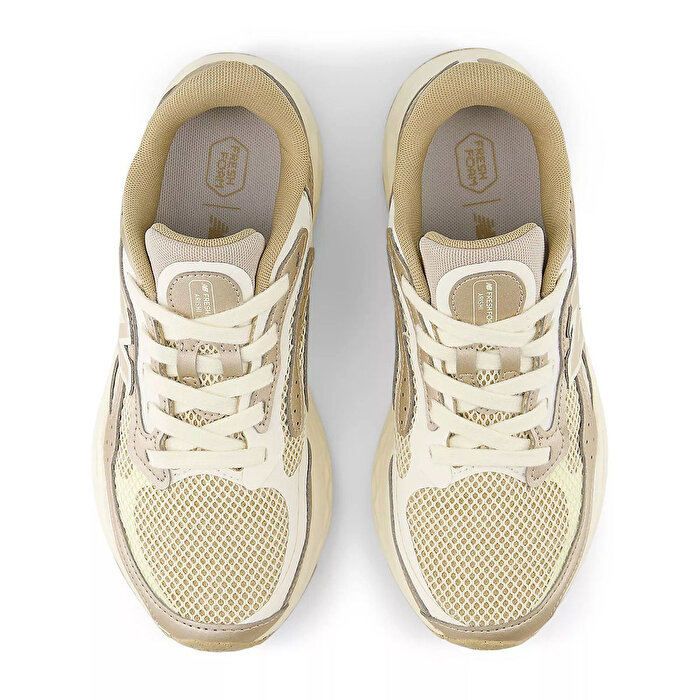 New Balance Fresh Foam Arishi V4 Tiralux Kadın Bej Koşu Ayakkabısı