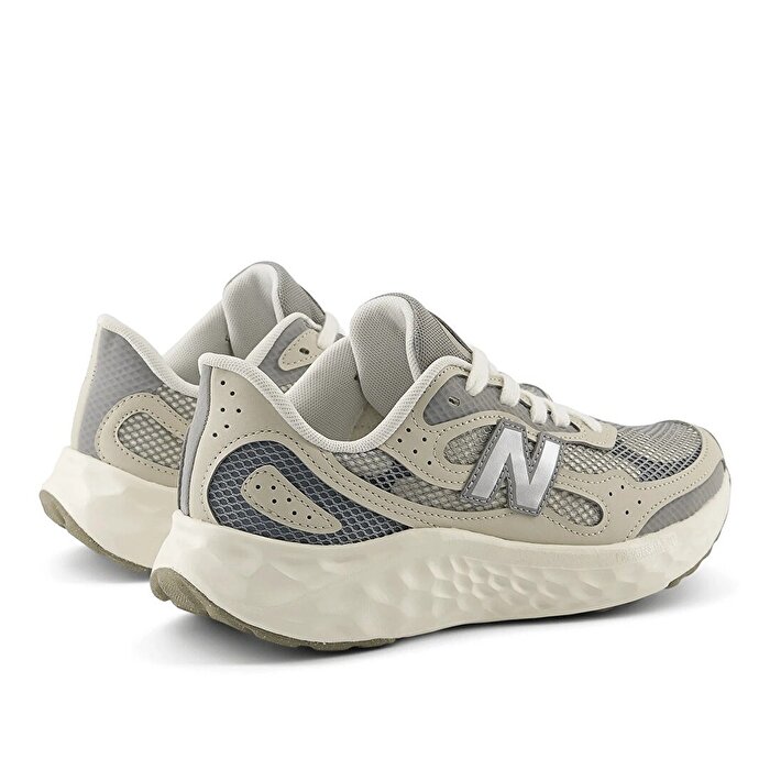 New Balance Fresh Foam Arishi V4 Tiralux Kadın Bej Koşu Ayakkabısı