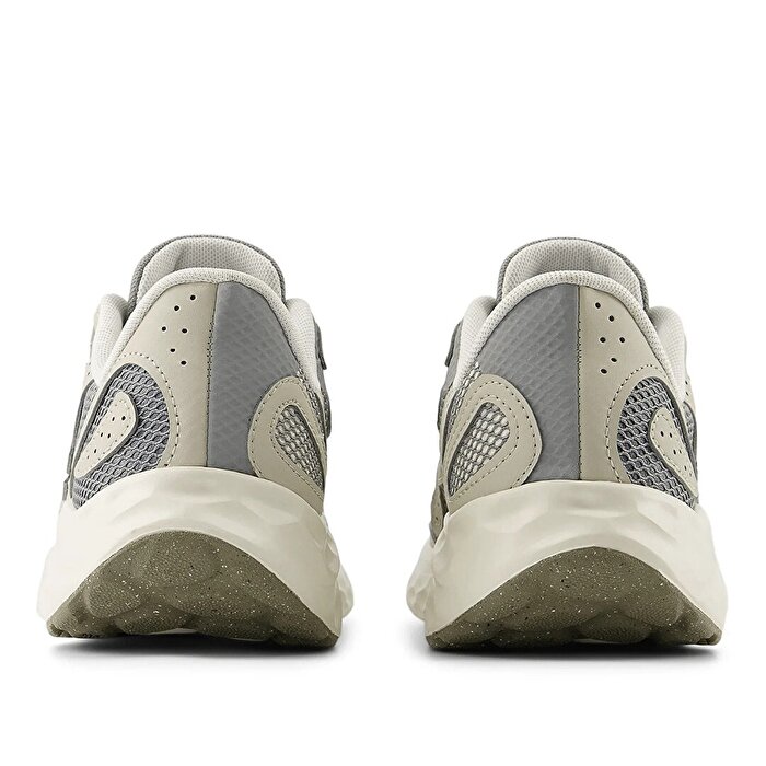 New Balance Fresh Foam Arishi V4 Tiralux Kadın Bej Koşu Ayakkabısı