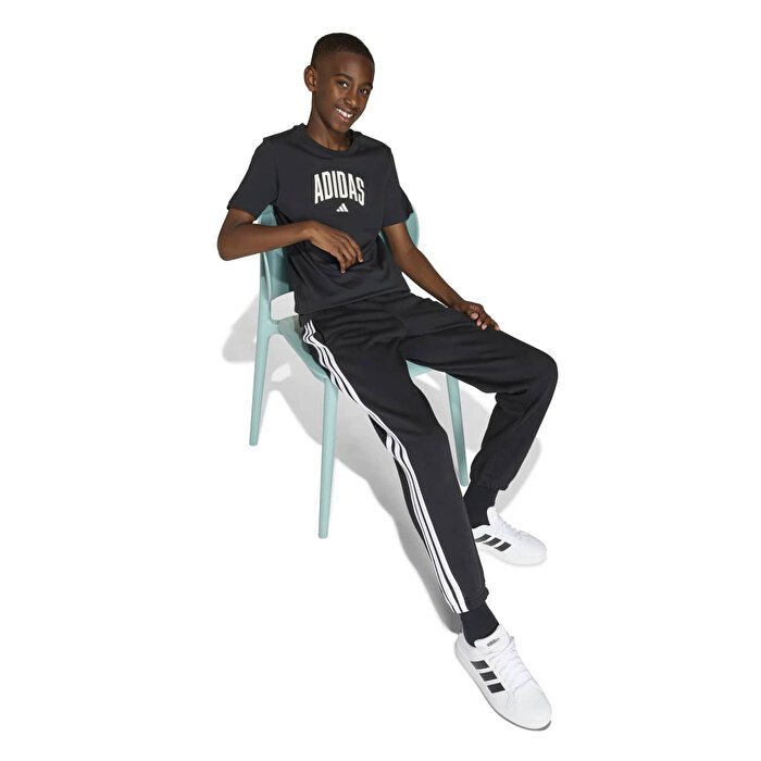 adidas Collegiate Graphic Çocuk Siyah Yuvarlak Yaka Tişört
