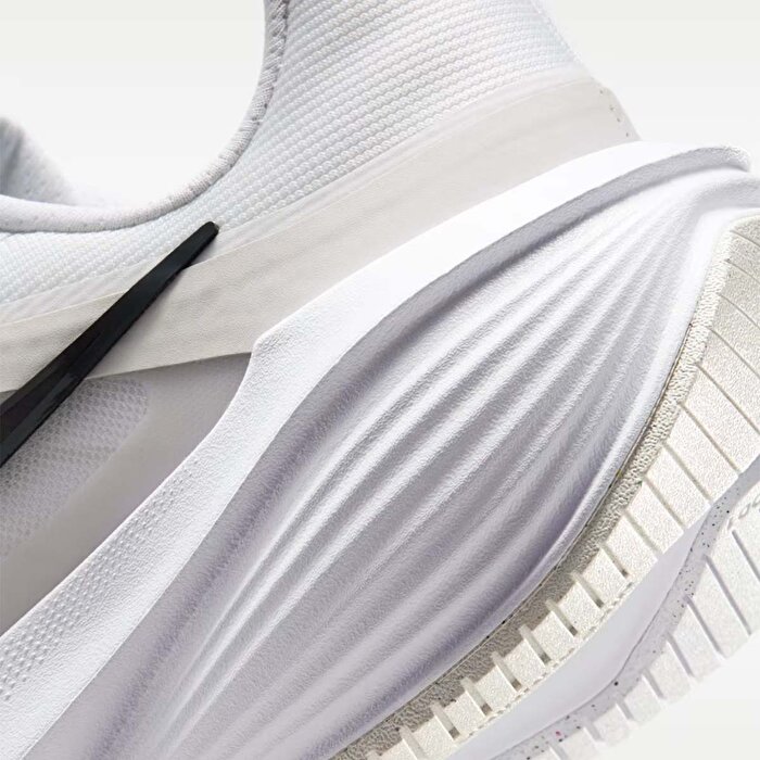 Nike Downshifter 14 Kadın Beyaz Koşu Ayakkabısı
