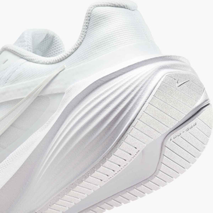 Nike Downshifter 14 Erkek Beyaz Koşu Ayakkabısı