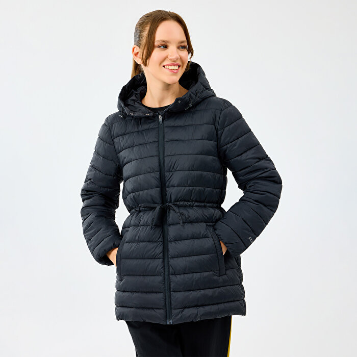 Skechers Lightweight Quilted Kadın Siyah Kapüşonlu Mont