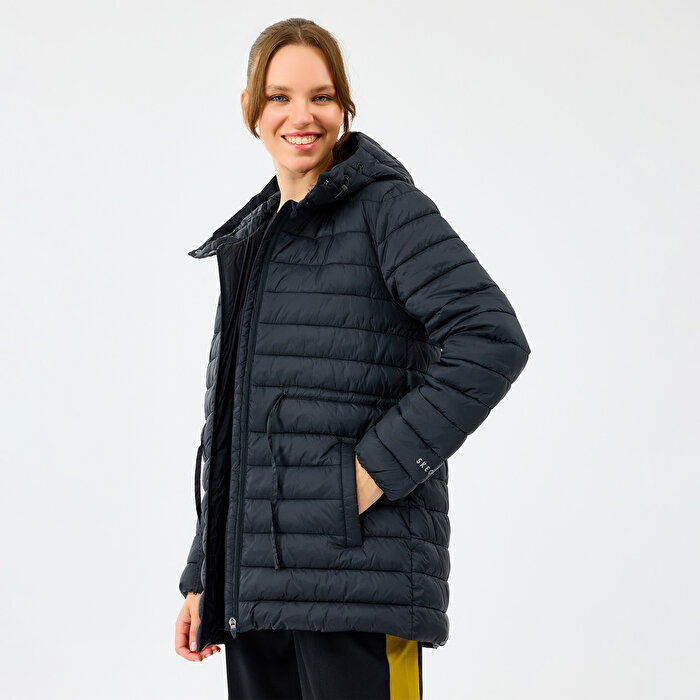 Skechers Lightweight Quilted Kadın Siyah Kapüşonlu Mont
