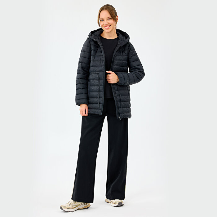 Skechers Lightweight Quilted Kadın Siyah Kapüşonlu Mont