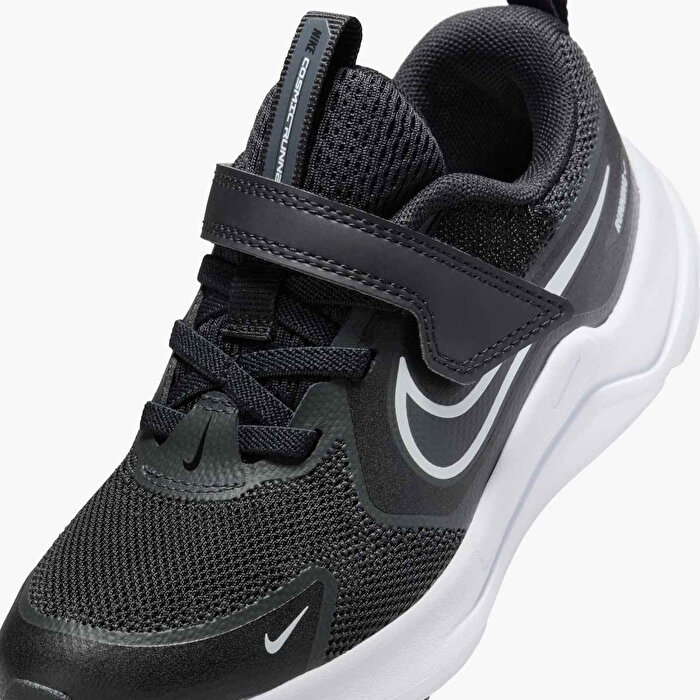 Nike Cosmic Runner Çocuk Siyah Koşu Ayakkabısı