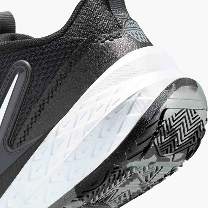 Nike Team Hustle D 12 Çocuk Siyah Basketbol Ayakkabısı