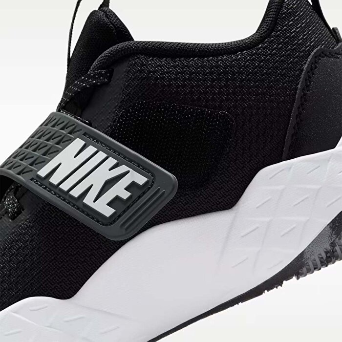 Nike Team Hustle D 12 Çocuk Siyah Basketbol Ayakkabısı