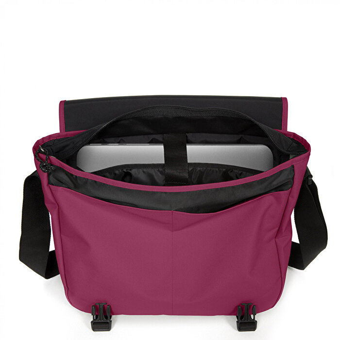 Eastpak Delegate+ Bordo Postacı Çantası