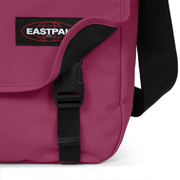 Eastpak Delegate+ Bordo Postacı Çantası