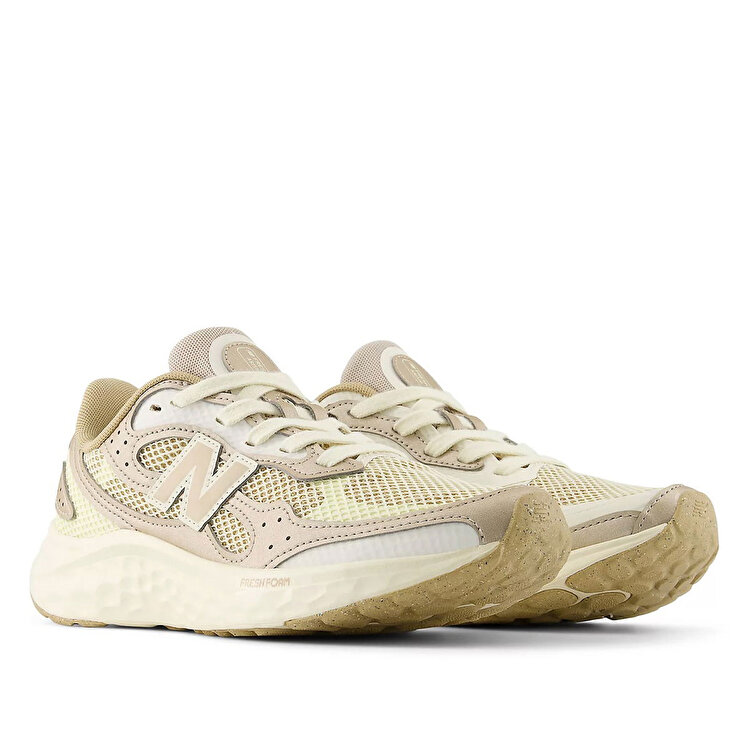New Balance Fresh Foam Arishi V4 Tiralux Kadın Bej Koşu Ayakkabısı - Görsel 4
