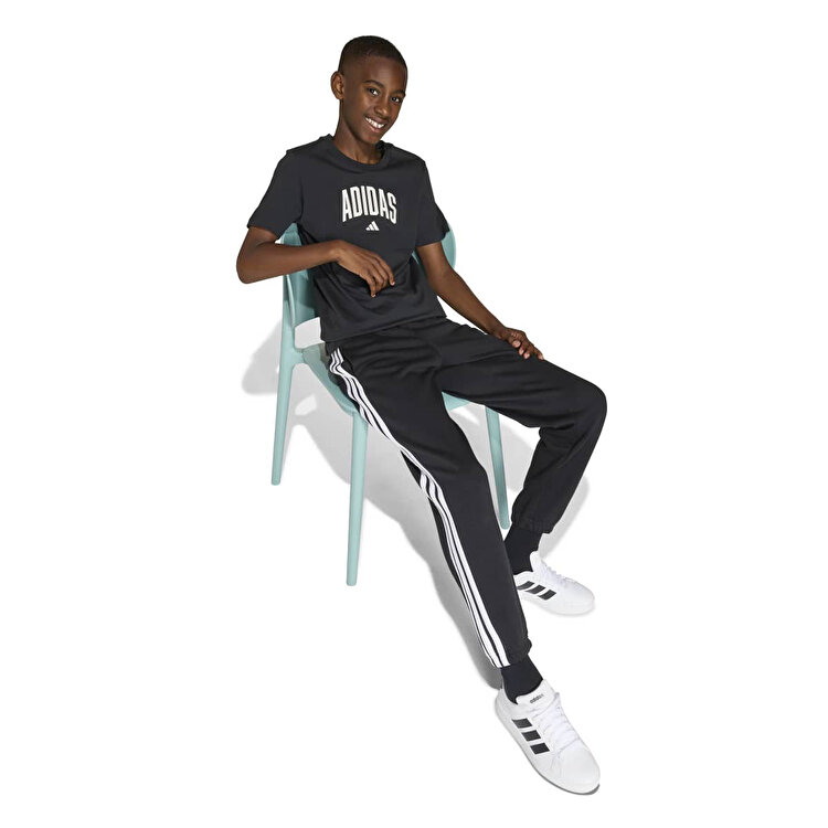adidas Collegiate Graphic Çocuk Siyah Yuvarlak Yaka Tişört