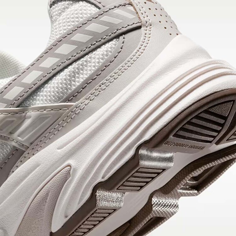 Nike Initiator Kadın Gri Spor Ayakkabı