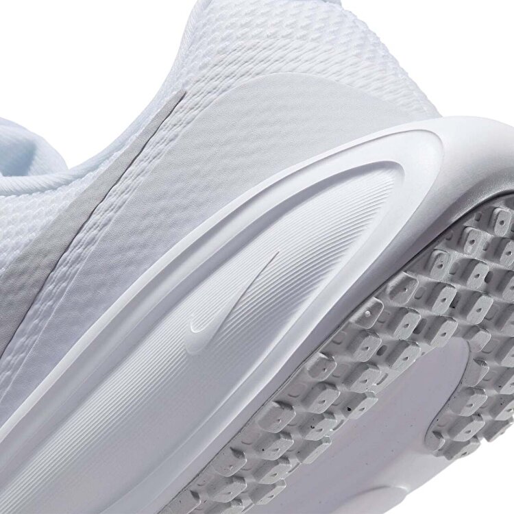 Nike Revolution 8 Kadın Beyaz Koşu Ayakkabısı