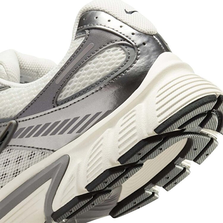 Nike V5 Rnr Erkek Gri Spor Ayakkabı