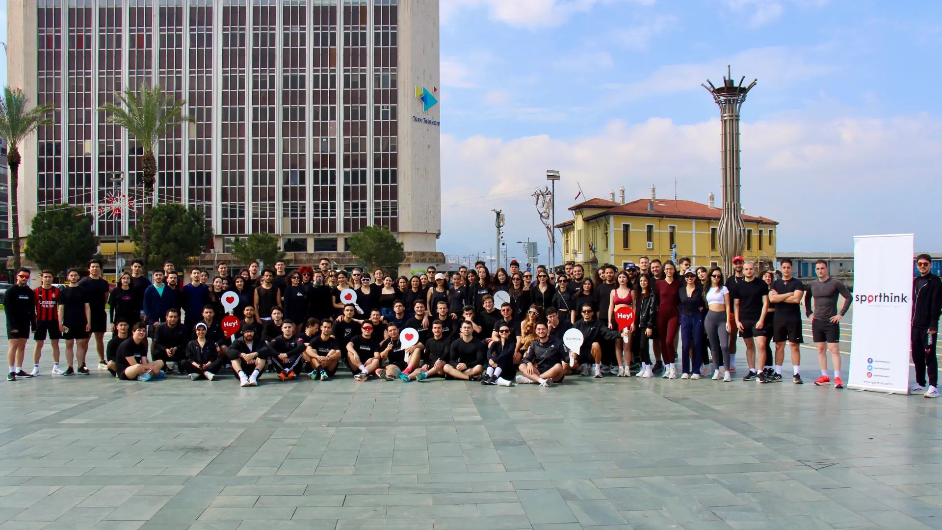 Dünya Sağlık Günü’nde Sporthink ile Kordon’da Enerji Dolu Koşu Deneyimi